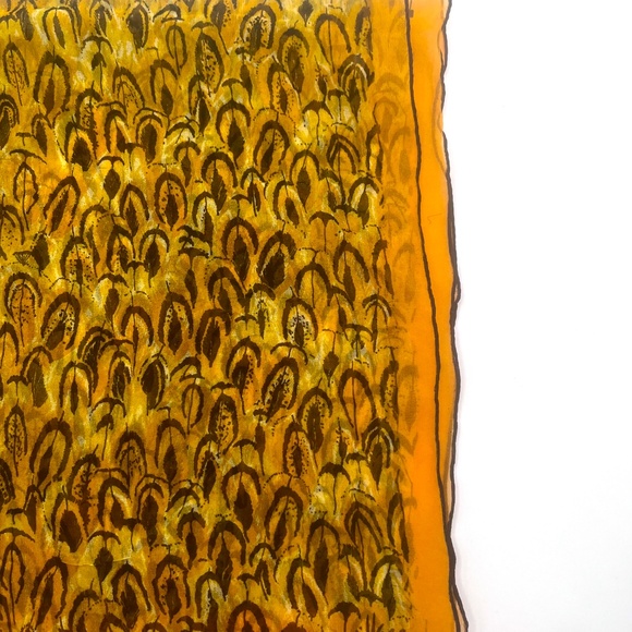 Vintage Vera Silk Scarf - Picture 3 of 8